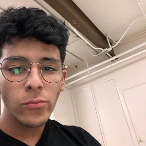 Meet your Posher, Alexandro